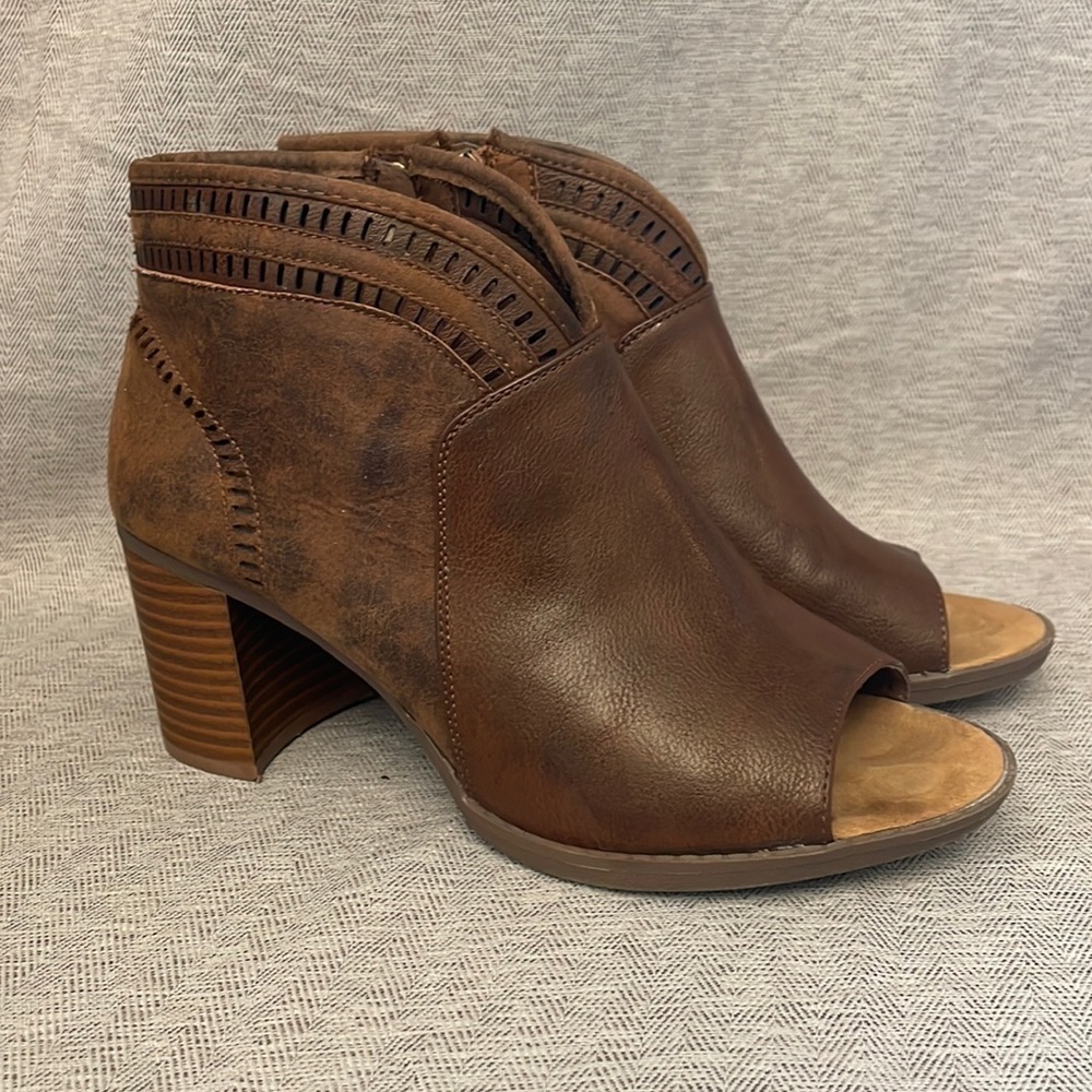 Open Toe Leather Zip Ankle Bootie